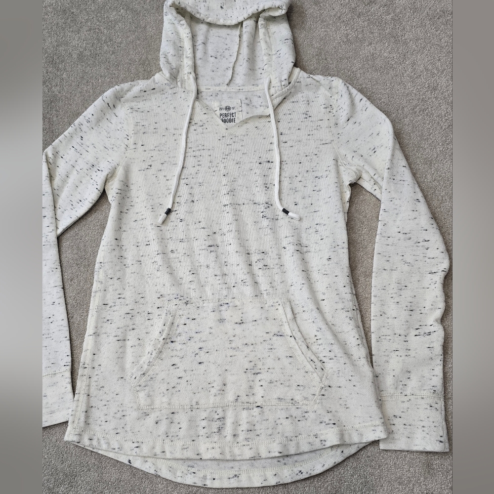 SO Junior's Long Sleeve Hoodie Size Small - Picture 2 of 6